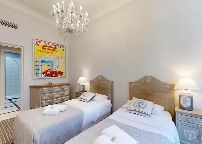 Silver Suite Five Stars Holiday House